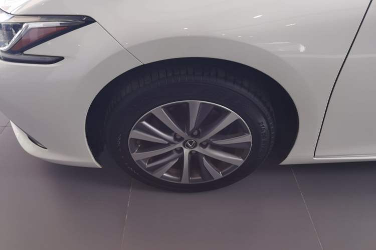 Used Lexus ES 2020 200 Excellence Edition
