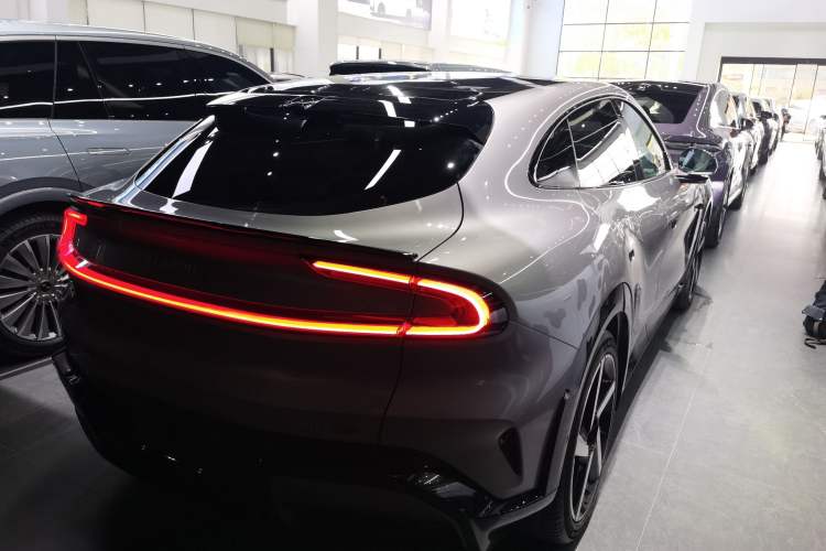 Used  YU7 2025 Ultra-Long Range High-Performance All-Wheel-Drive Max Edition