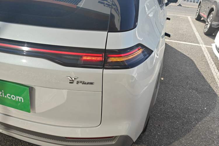 Used AION Y 2023 Younger Star Edition