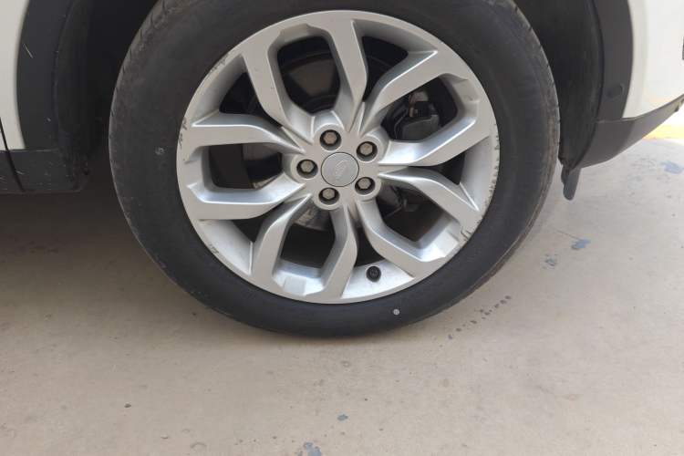 Used Land Rover Discovery Sport 2018 240 PS HSE Version