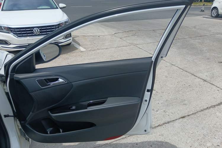 Used Hyundai Mistra 2014 1.8L Automatic Smart GLS
