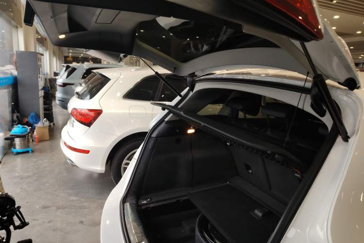 Used Audi Q5 2017 40 TFSI Comfort Model