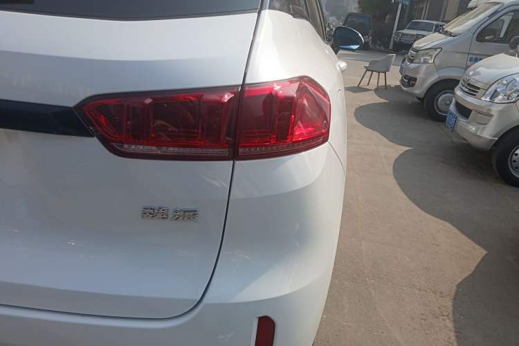 Used Wey VV7 2019 Upgraded Model 2.0T Flagship Version China VI