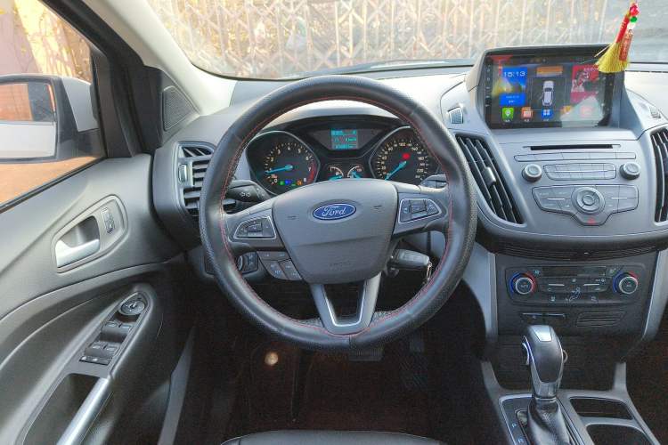 Used Ford Kuga 2018 EcoBoost 180 Two-Wheel-Drive Platinum Edition