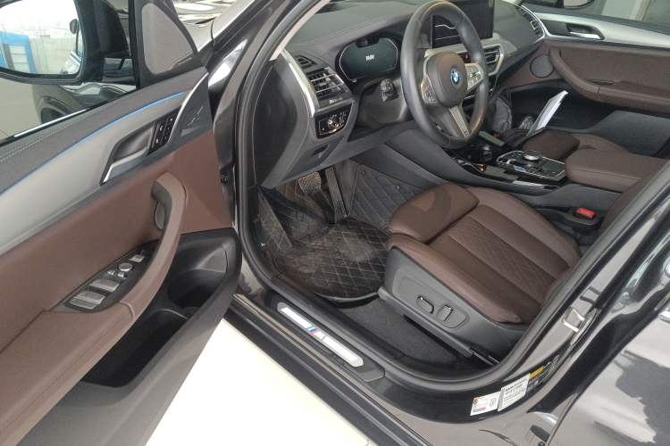 Used BMW iX3 2023 Leading Type