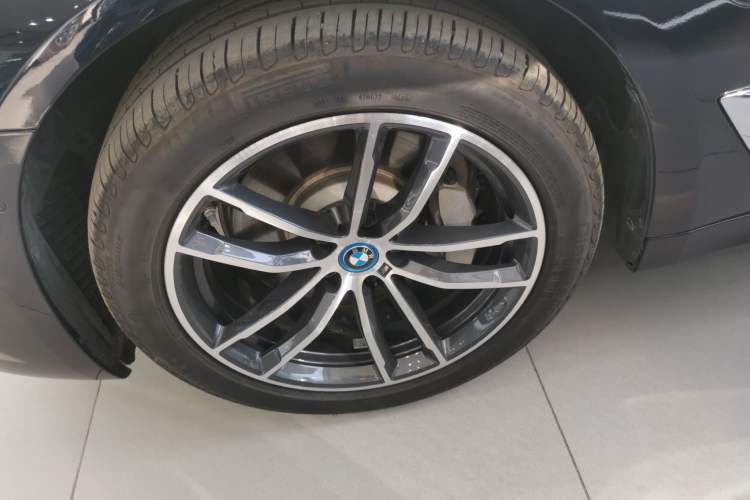 Used BMW 5 Series New Energy 2022 Restyled 535Le M Sport Package
