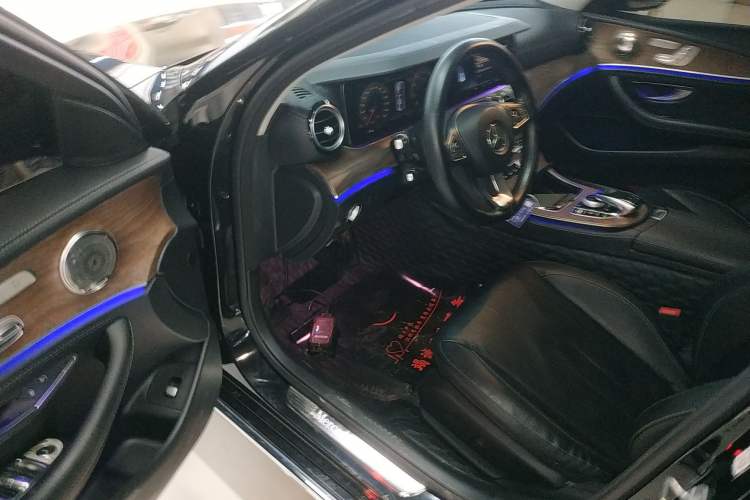 Used Mercedes-Benz E-Class 2018 Facelift E 300 L Luxury Edition