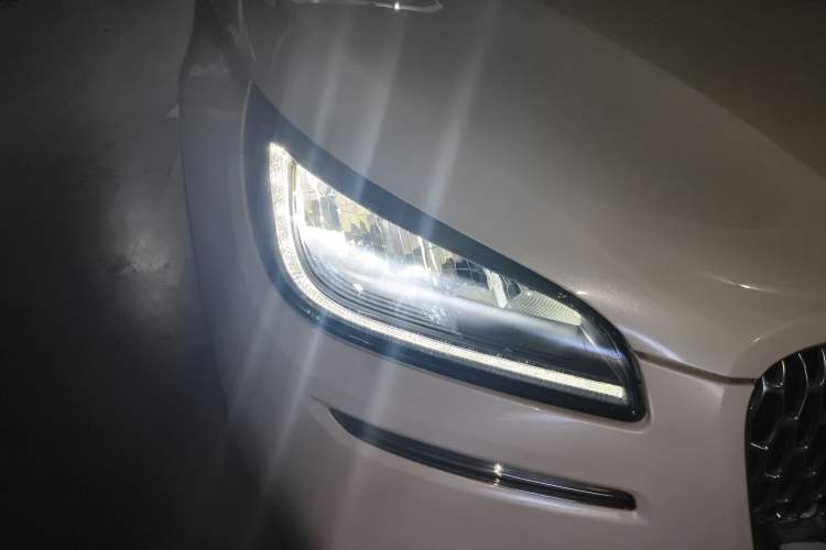 Used Lincoln Corsair 2020 2.0T Two-Wheel Drive Luxury Edition
