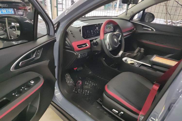 Used ORA Good Cat GT 2022 Mulan Edition 401 km Standard Range
