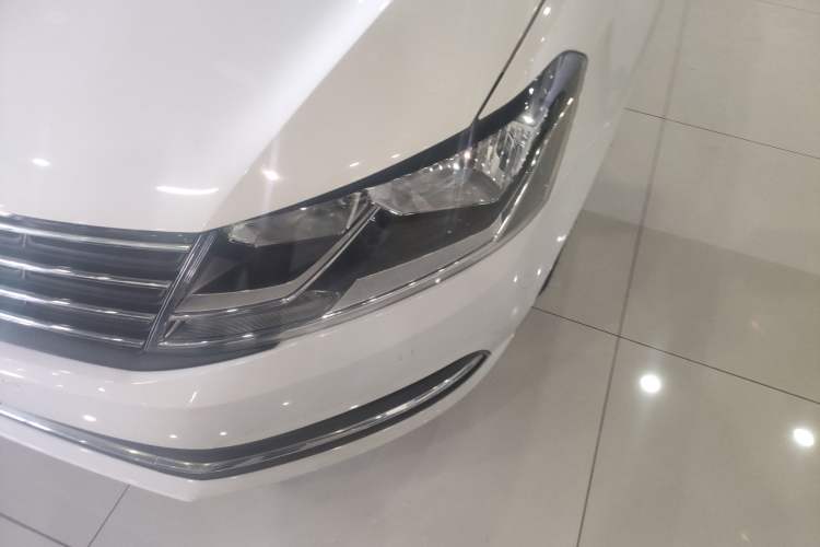 Used Volkswagen Lavida 2015 230TSI DSG Comfort Edition
