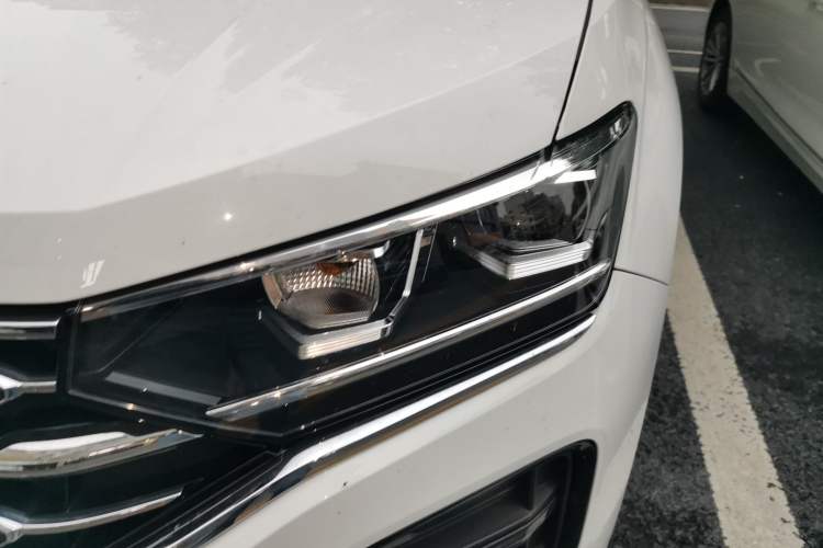 Used Volkswagen Tayron 2021 330TSI Two-Wheel Drive Luxury Smart Connectivity Version
