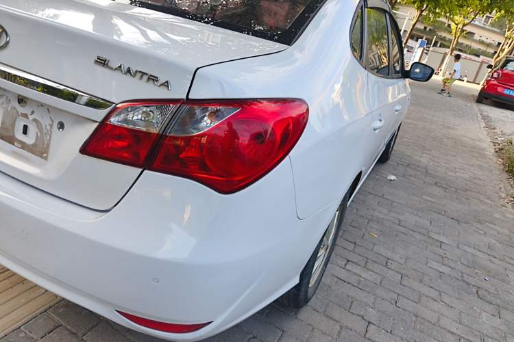 Used Hyundai Celesta 2015 1.6L Automatic Comfort Model
