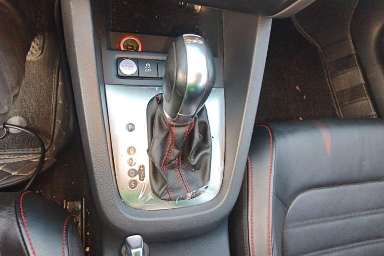 Used Volkswagen Sagitar 2013 2.0 TSI GLI
