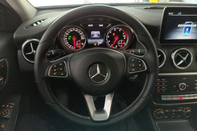 Used Mercedes-Benz GLA 2018 GLA 200 Fashion Model
