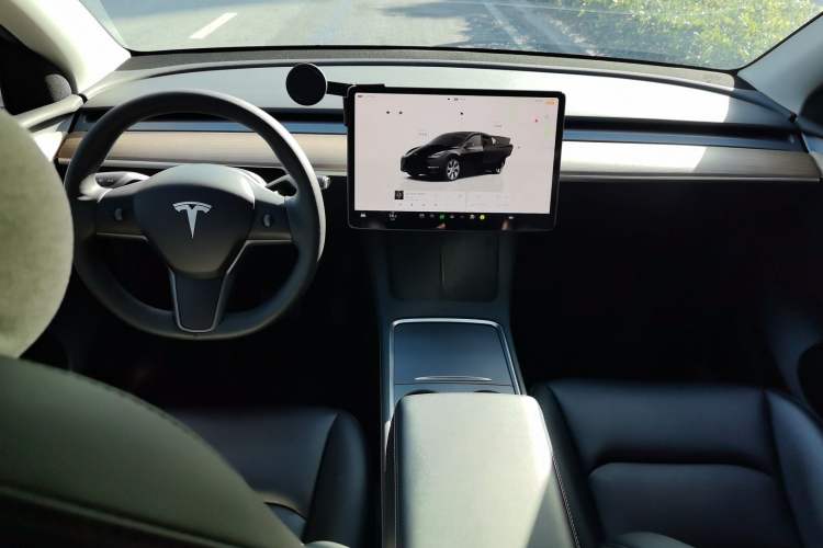 Used Tesla Model Y 2022 Rear-Wheel-Drive Version