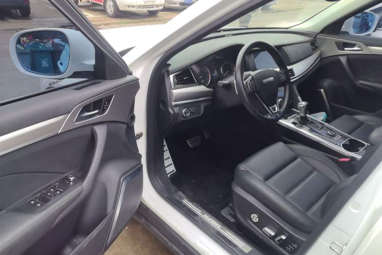 Used Haval H7 2017 Red-Label H7 2.0T Automatic Luxury Model
