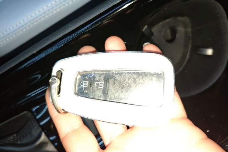 Used Toyota IZOA 2020 2.0L Yi Xiang CARE
