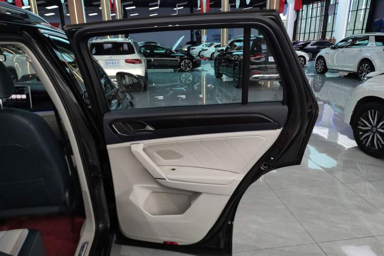 Used Volkswagen Tayron GTE Plug-in Hybrid 2023 280TSI Luxury Plus Advanced Edition
