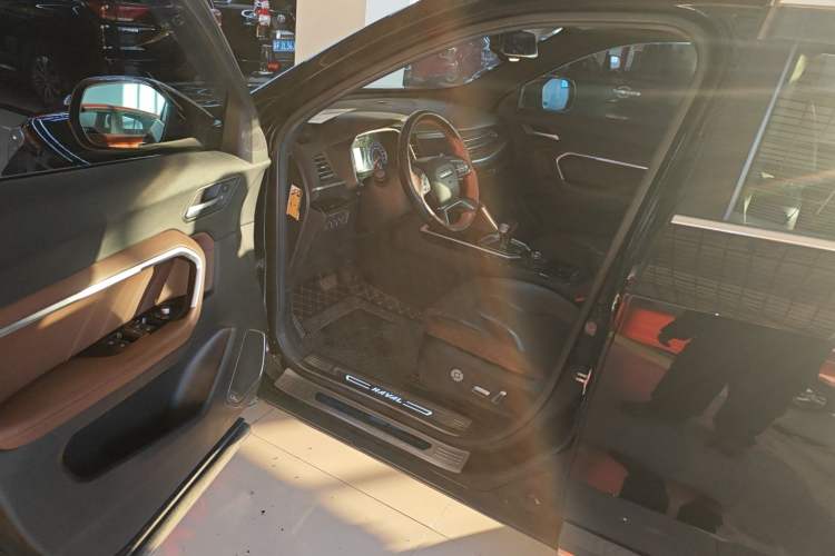 Used Haval H6 2017 Blue Label 2.0T Automatic Two-Wheel Drive Smart Edition
