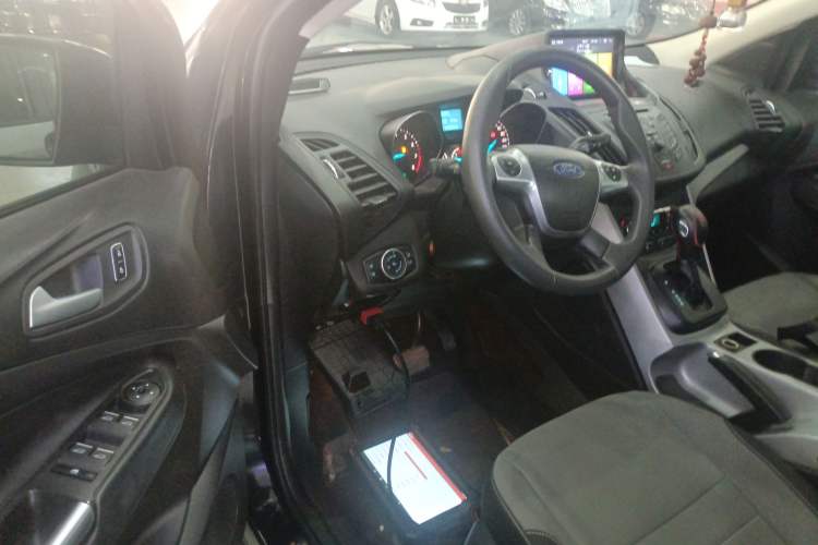 Used Ford Kuga 2015 1.5L GTDi Two-Wheel-Drive Comfort Model
