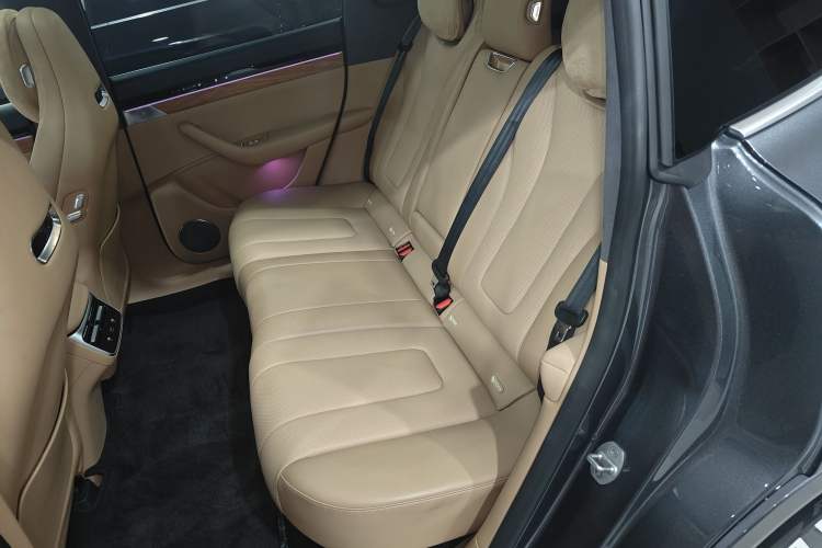 Used Hima Luxeed R7 2024 All-Electric 667 km Max
