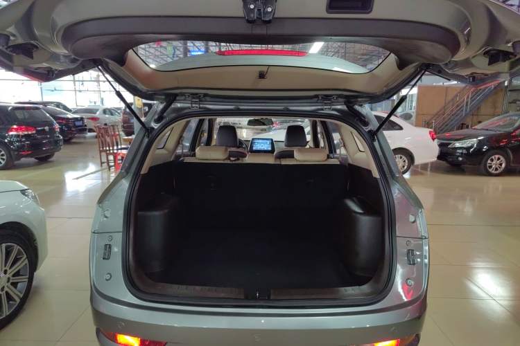 Used Baojun 310W 2017 1.5L Manual Fashion Edition China VI