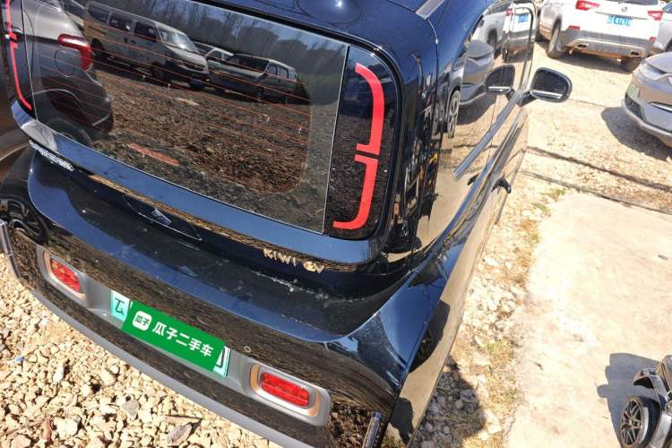 Used Baojun KiWi EV 2021 Artist Model Lithium Iron Phosphate
