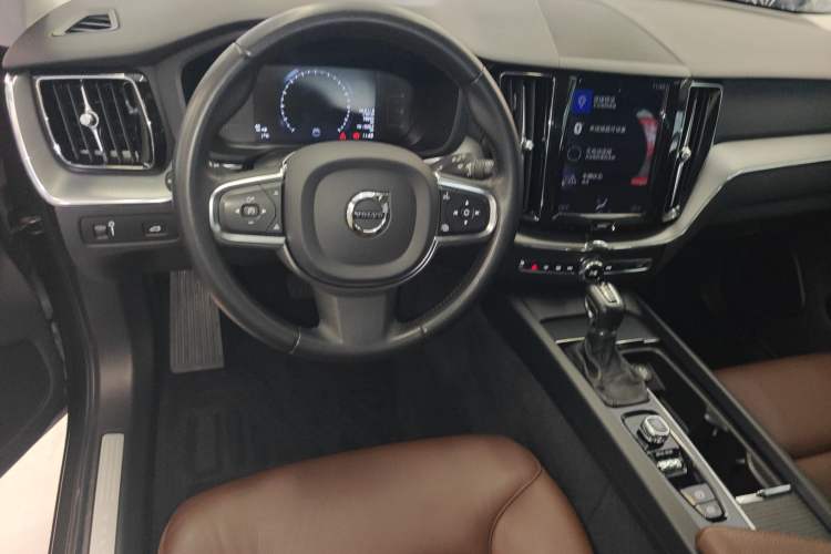 Used Volvo XC60 2020 T5 4x4 Zhiyi Luxury Edition