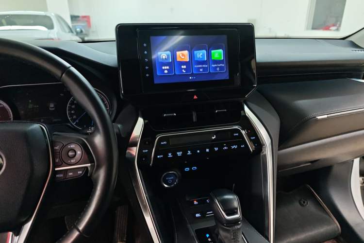 Used Toyota Venza 2022 Dual-Engine 2.5L CVT Two-Wheel Drive Luxury Edition
