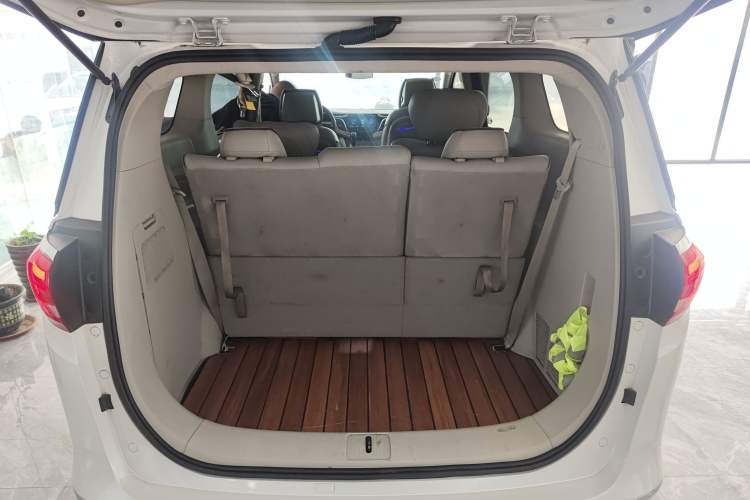 Used Buick GL8 2018 ES 28T Comfort Model China VI Standard