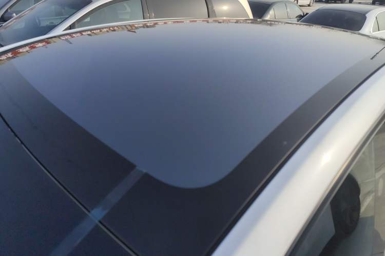 Used Tesla Model Y L 2025 Long-Range All-Wheel-Drive Version
