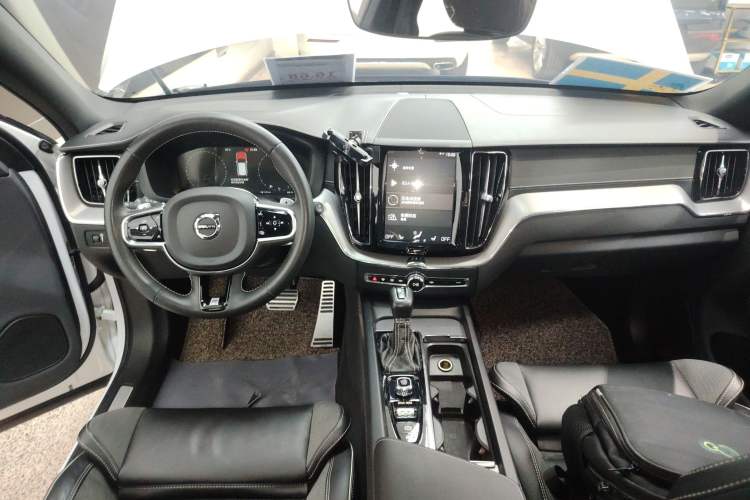 Used Volvo XC60 2020 T5 4x4 Smart & Dynamic Sport Edition