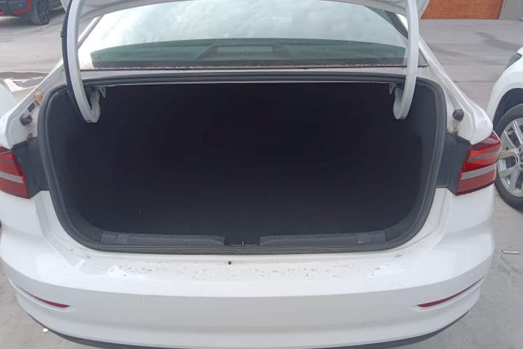 Used Volkswagen Lavida 2022 1.5L Automatic Fashion Edition