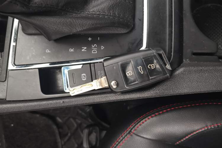 Used Volkswagen Lamando 2015 230TSI DSG Fashion Edition