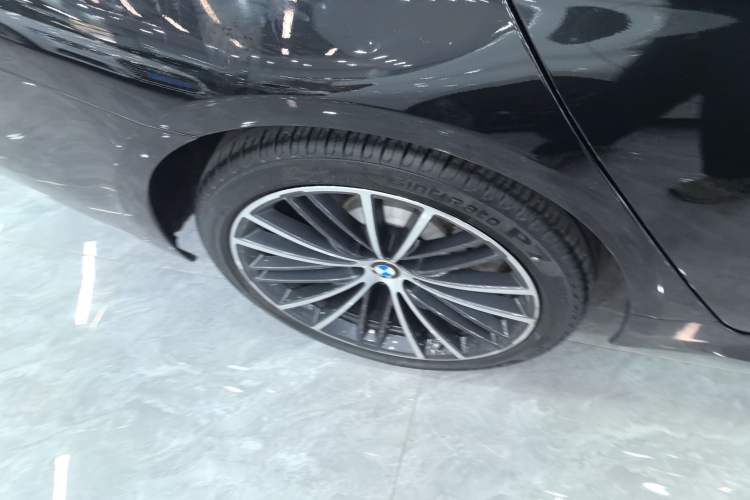 Used BMW 5 Series 2022 Restyled 530Li Leading Edition M Sport Package
