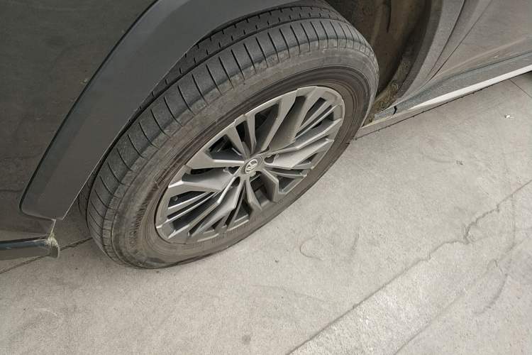 Used Toyota Wildlander 2023 Dual-Motor 2.5L E-CVT Four-Wheel Drive Prestige Edition
