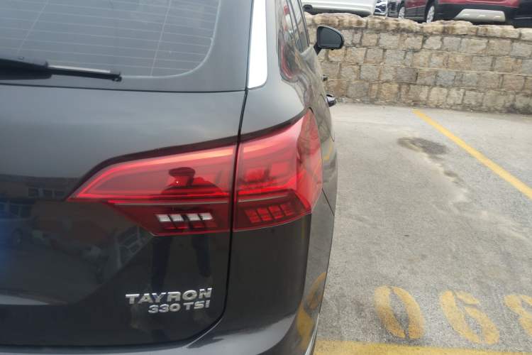 Used Volkswagen Tayron 2020 330TSI Two-Wheel Drive Luxury Smart Connectivity Version