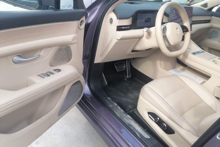 Used Hima AITO M5 2025 Extended-Range Ultra All-Wheel-Drive Version
