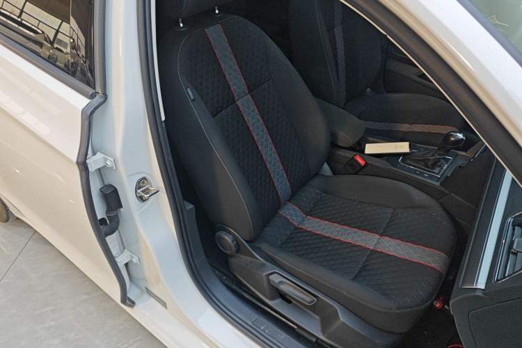 Used Volkswagen Lamando 2021 230TSI DSG Fashion Edition
