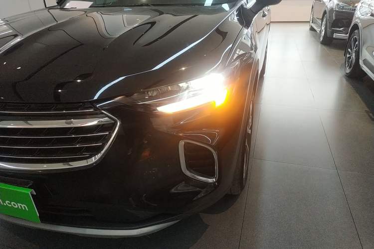 Used Buick Envision 2022 Facelift Encore S 552T Two-Wheel-Drive Luxury Model