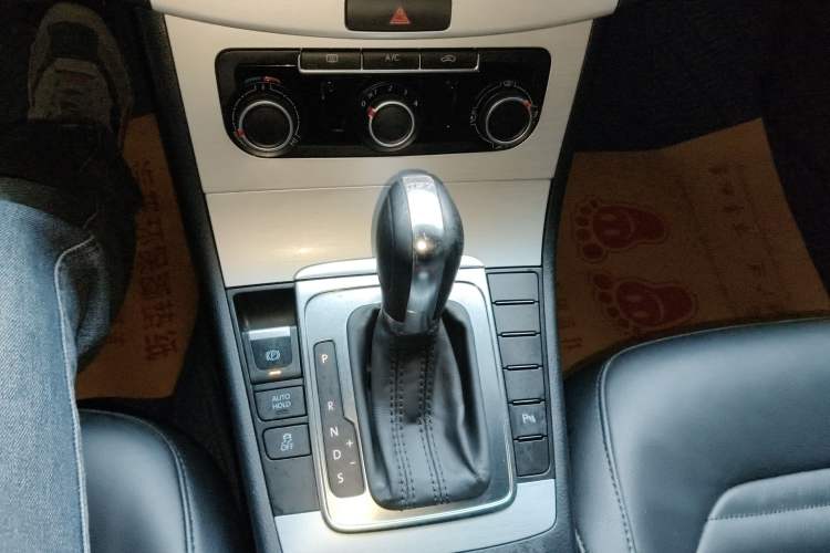 Used Volkswagen Magotan 2013 1.8TSI Premier Model
