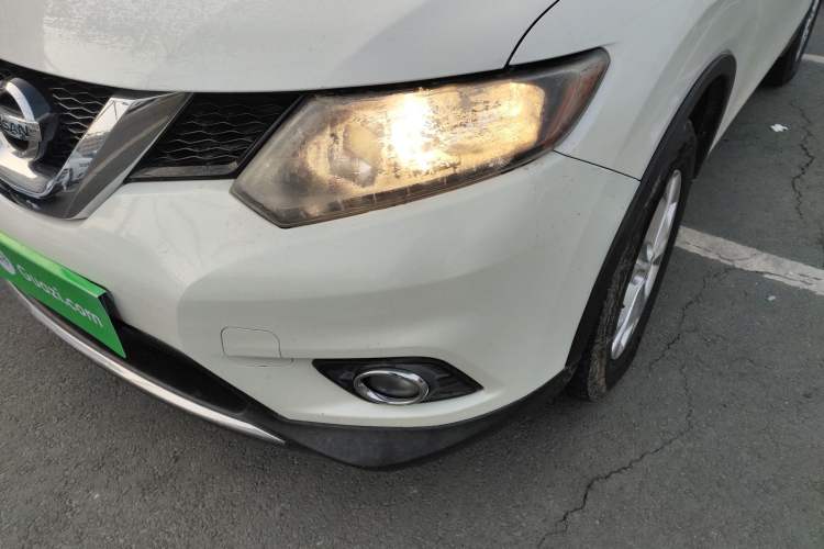 Used Nissan X-Trail 2014 2.5L CVT Leading Edition 4WD
