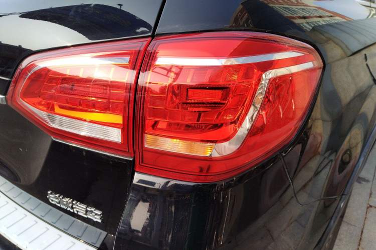 Used Haval H6 2015 Sport Edition 1.5T Automatic Two-Wheel Drive Luxury Model
