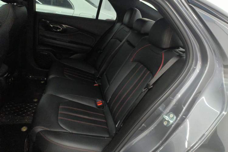 Used GAC Trumpchi EMPOW 2023 270T DCT J16 Version