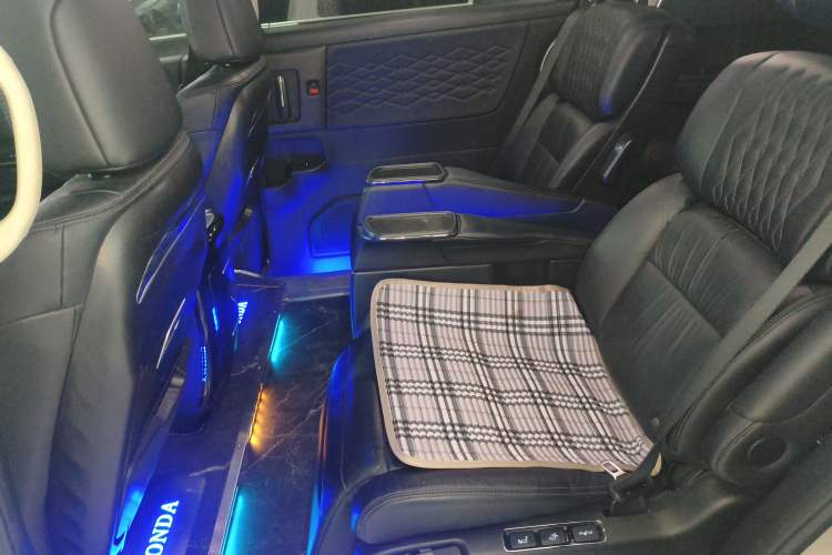 Used Honda Elysion 2022 2.0L eHEV Luxury Edition
