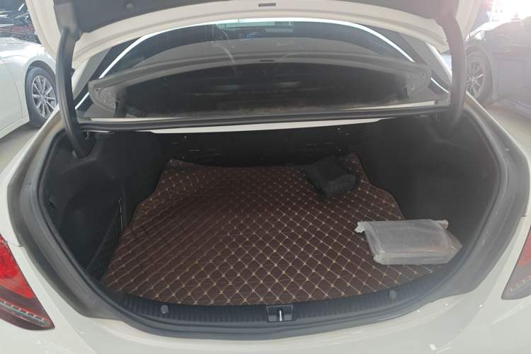 Used Mercedes-Benz C-Class 2019 Updated C 260 L
