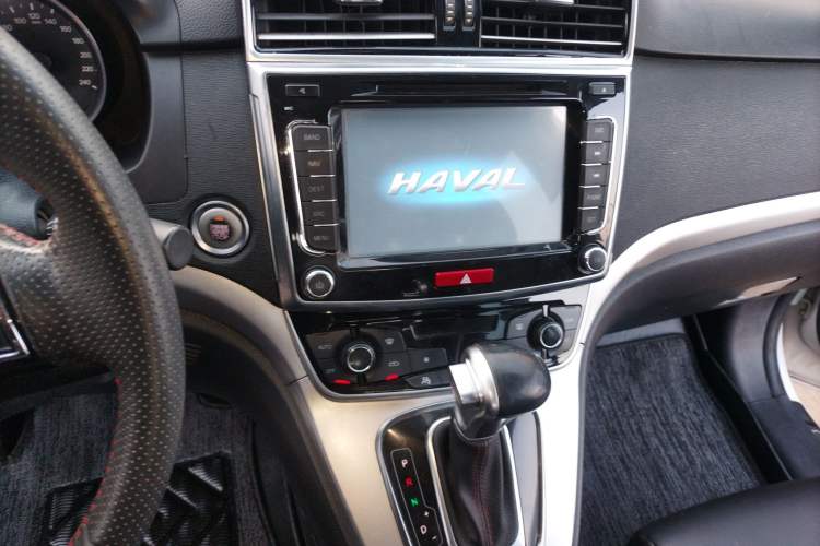 Used Haval H6 2015 Sport Edition 1.5T Automatic Two-Wheel Drive Luxury Model