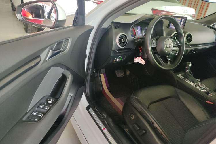 Used Audi A3 2020 Limousine 35 TFSI Fashion Edition China VI Emission Standard
