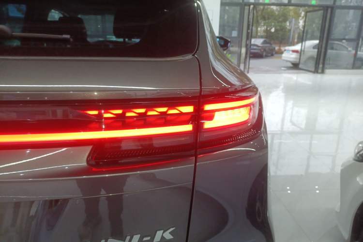 Used Changan UNI-K iDD 2023 Zhidian iDD 1.5T 135km Smart & Fun Model