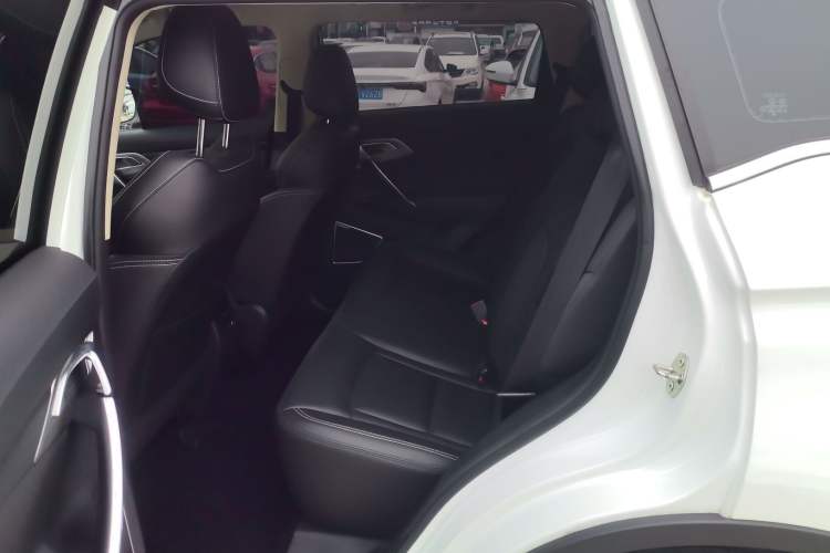 Used Geely Auto Emgrand X7 Sport 2021 Million Edition 1.8TD DCT Two-Wheel Drive Luxury Model
